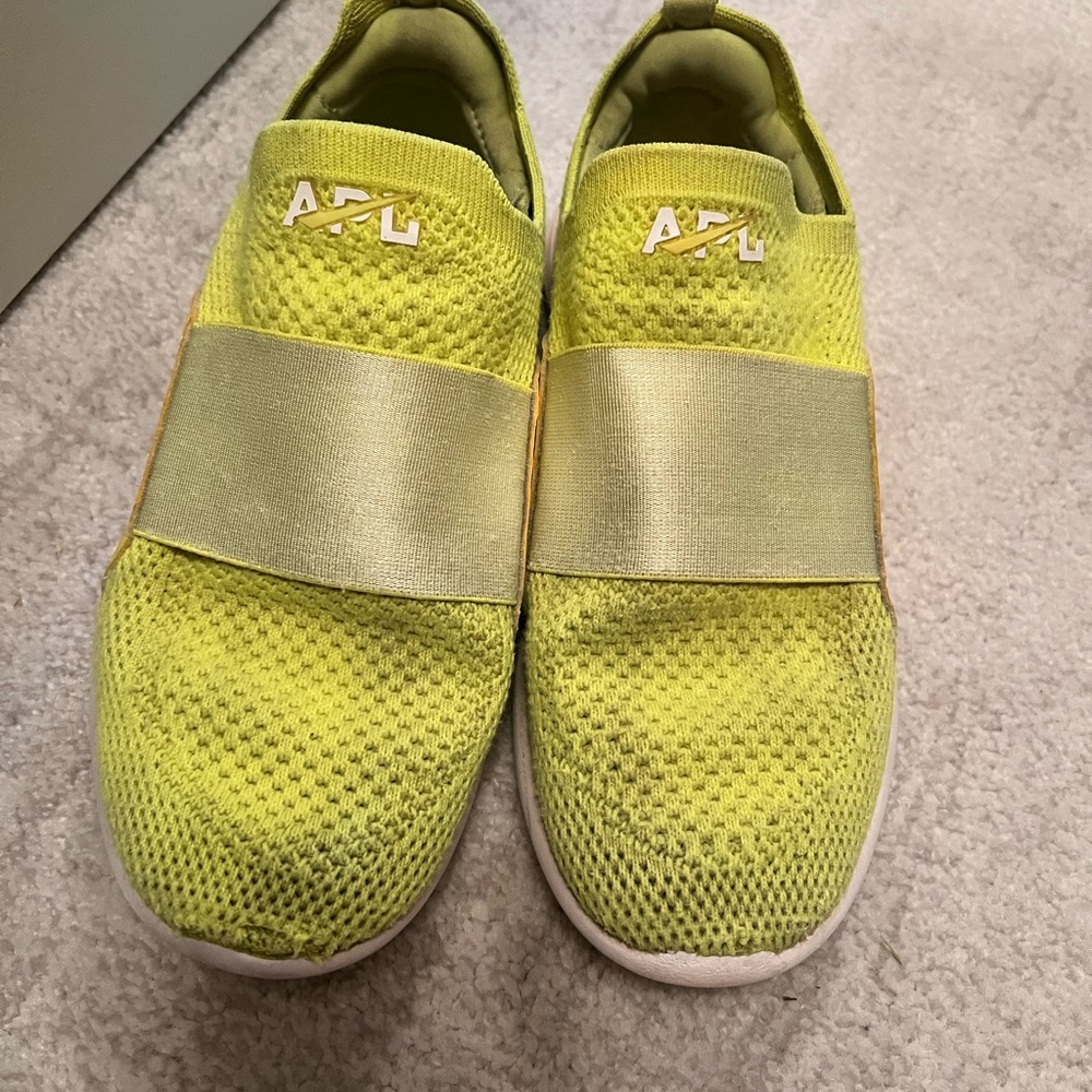 APL shoe size 3. Right toe worn.